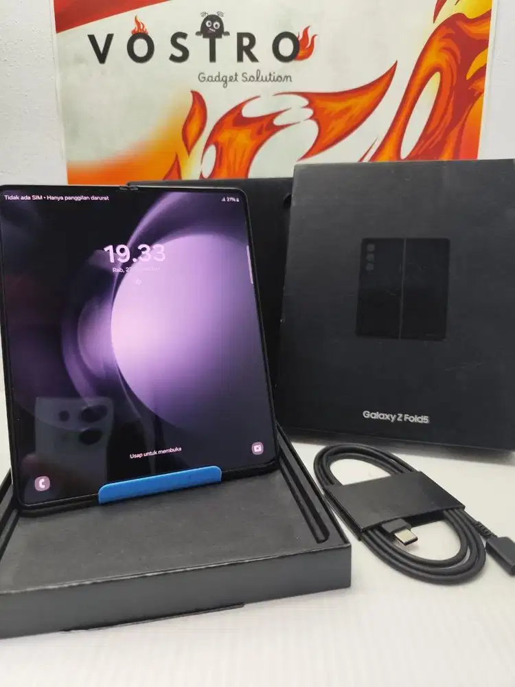 Samsung Galaxy Z Fold 5 ram 12/512 GB mulus seperti baru