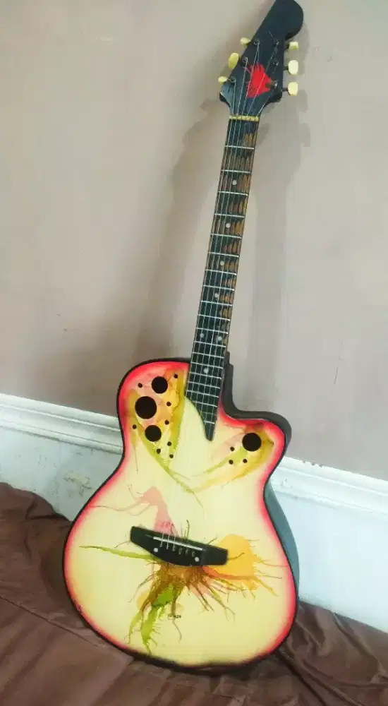 Gitar vintage akustik full senar jarang main lagi jual saja