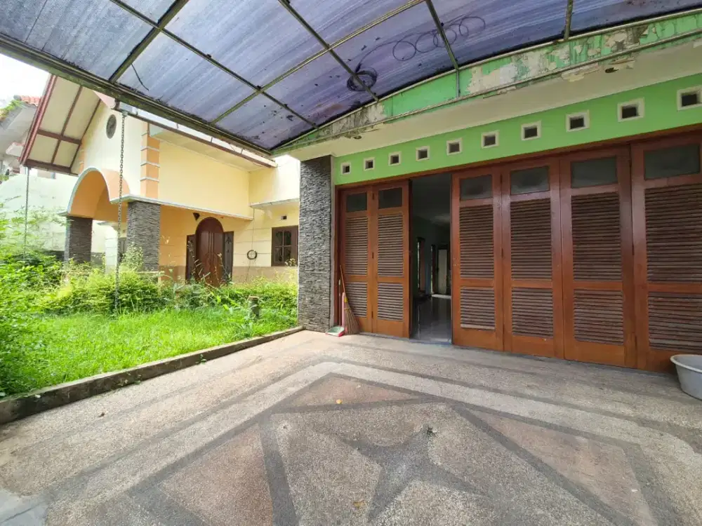 Termurah!! Rumah Luas 302 m² di Perumahan Araya Dekat RS Persada