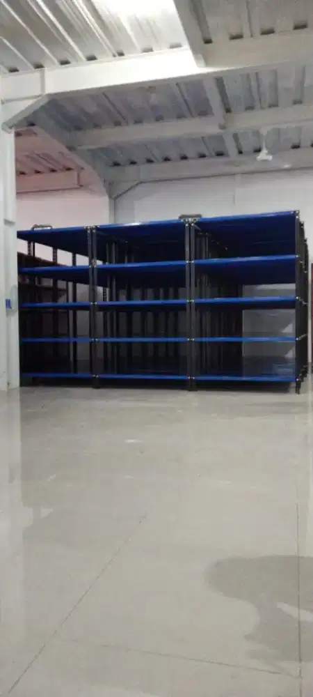 Rak besi modern indah