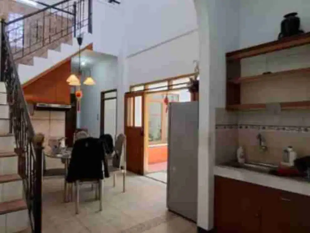 Rumah 1,5 lantai siap huni, Taman Kopo Indah