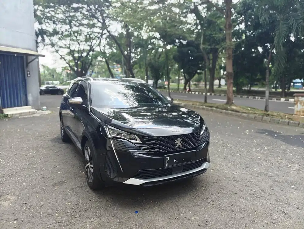 Peugeout 5008 Allure Plus Hitam 2023
