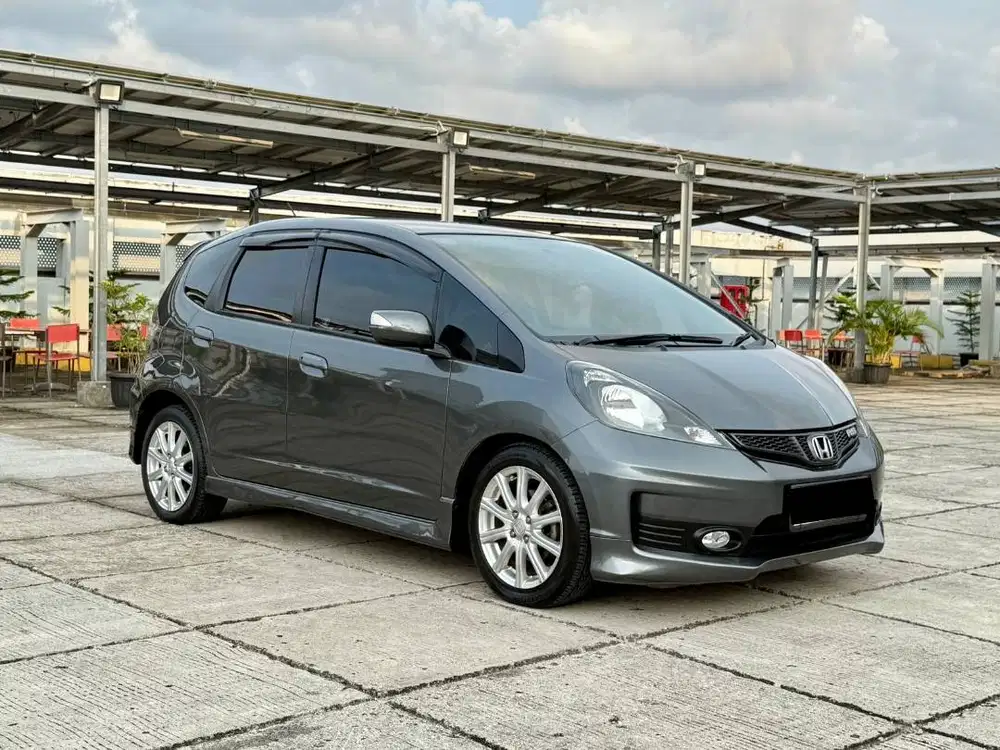 (LOW KM 39RB) HONDA JAZZ RS AT 2013