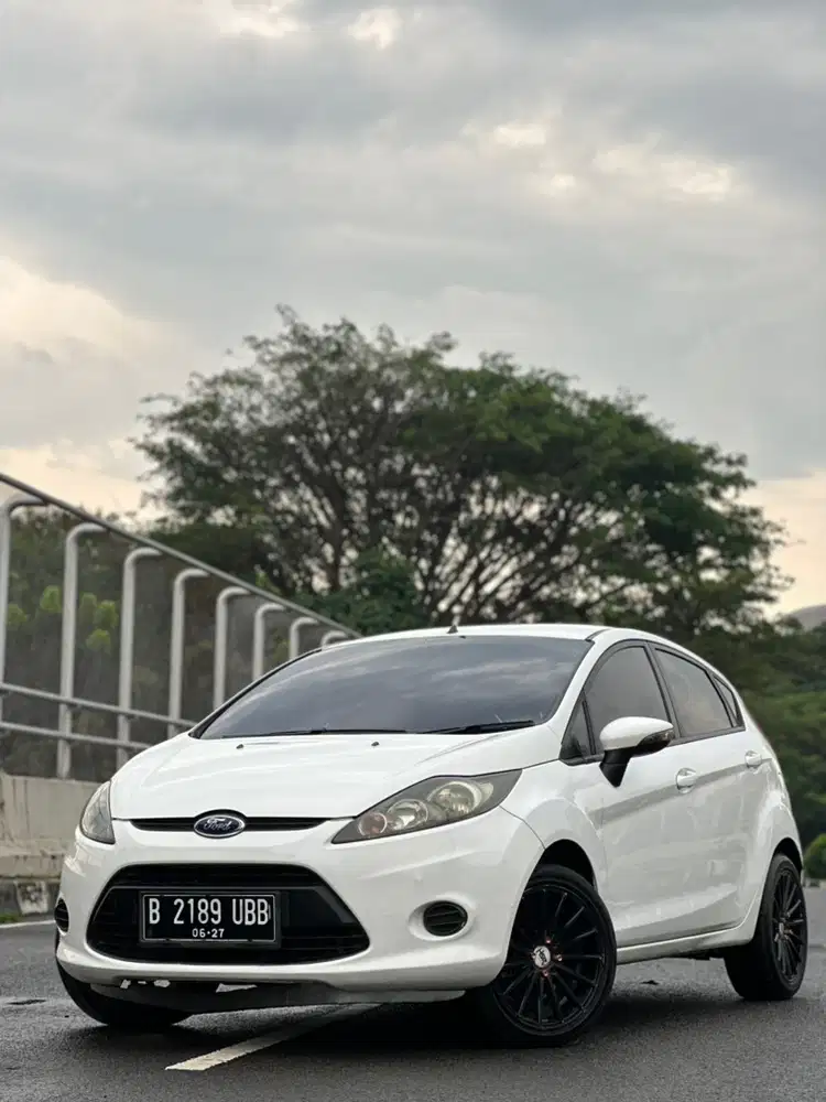 Ford Fiesta 2012 1.4 trend AT
