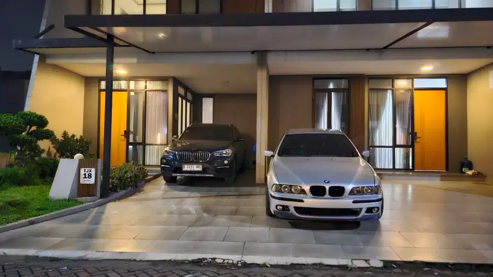BMW 528I E39 SILVER LANGAKA