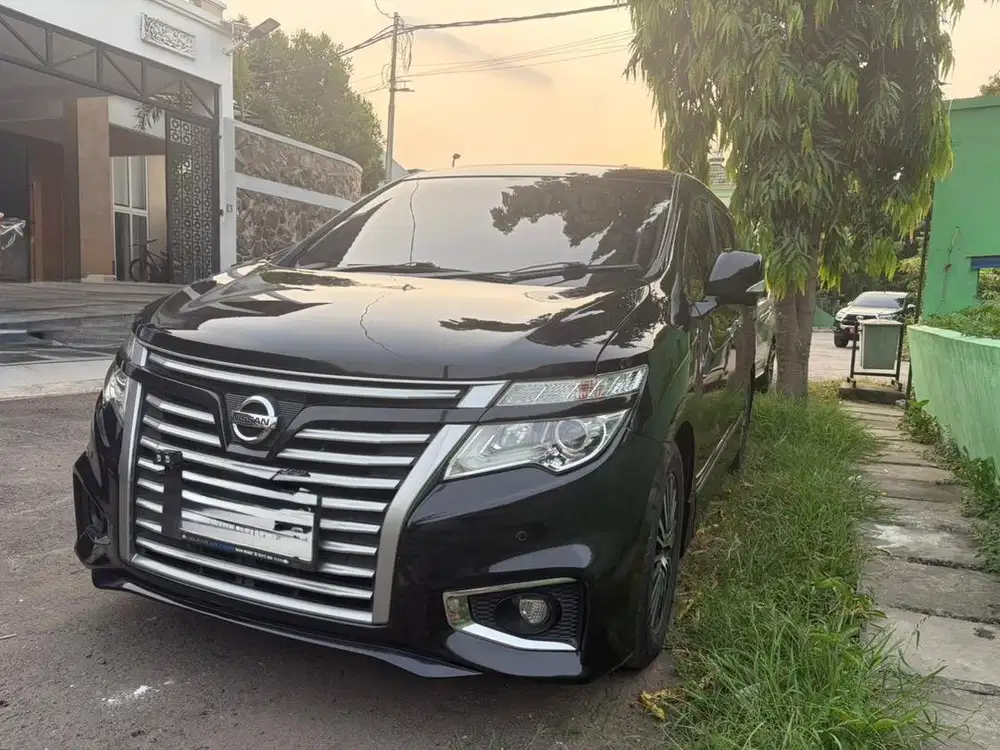 Nissan Elgrand High Ways Star 2.5
