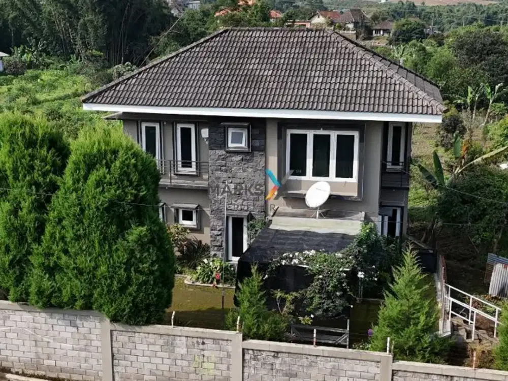 Dijual Rumah Villa dengan Tanah Luas di daerah Selecta, Bumiaji, Batu Malang