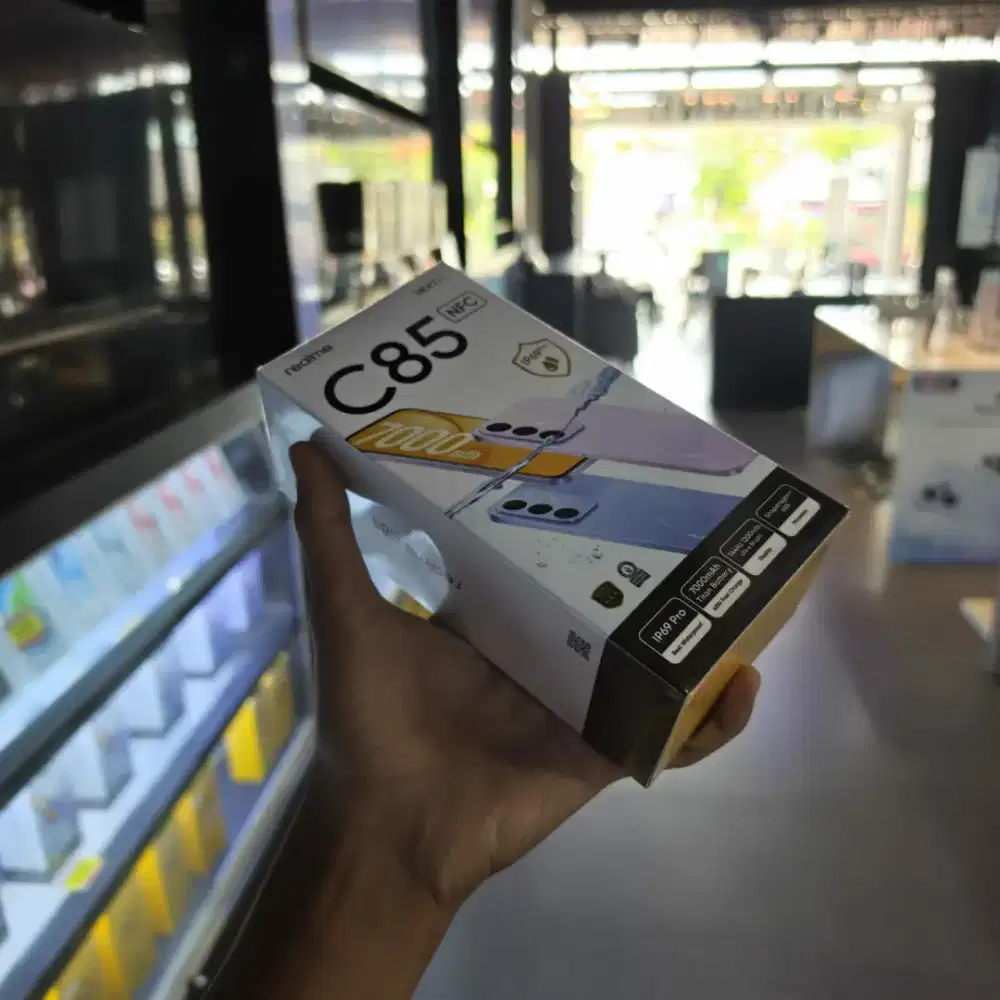 REAL MEN C85 BONUS PELINDUNG LAYAR PREMIUM.