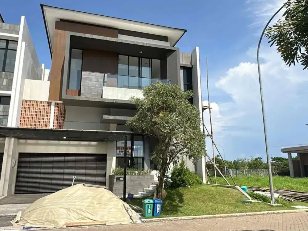 Disewa Rumah PIK 2 Simprug Hoek 300m2 (12x25)