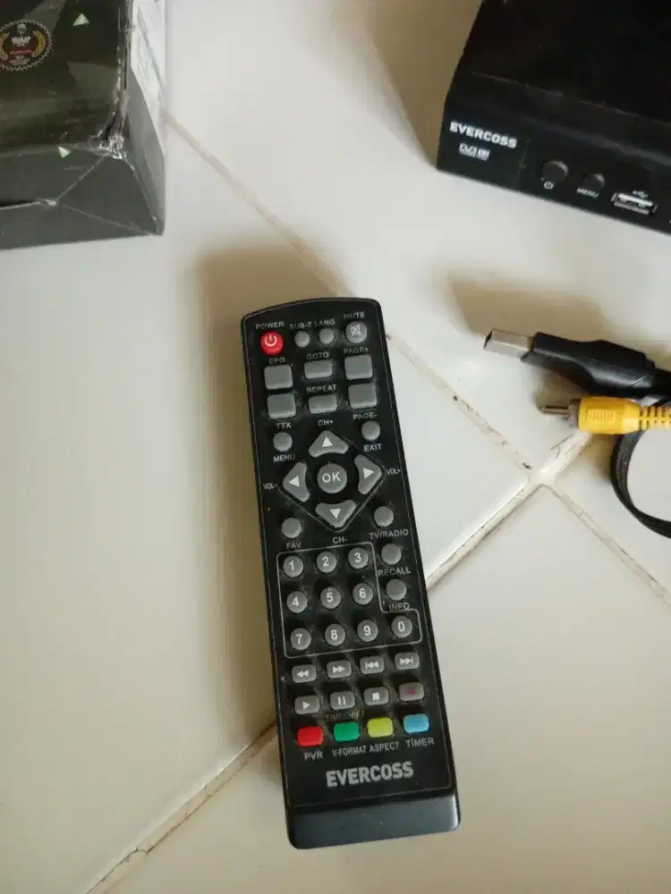 Set top box evercros masih bagus dan nyala