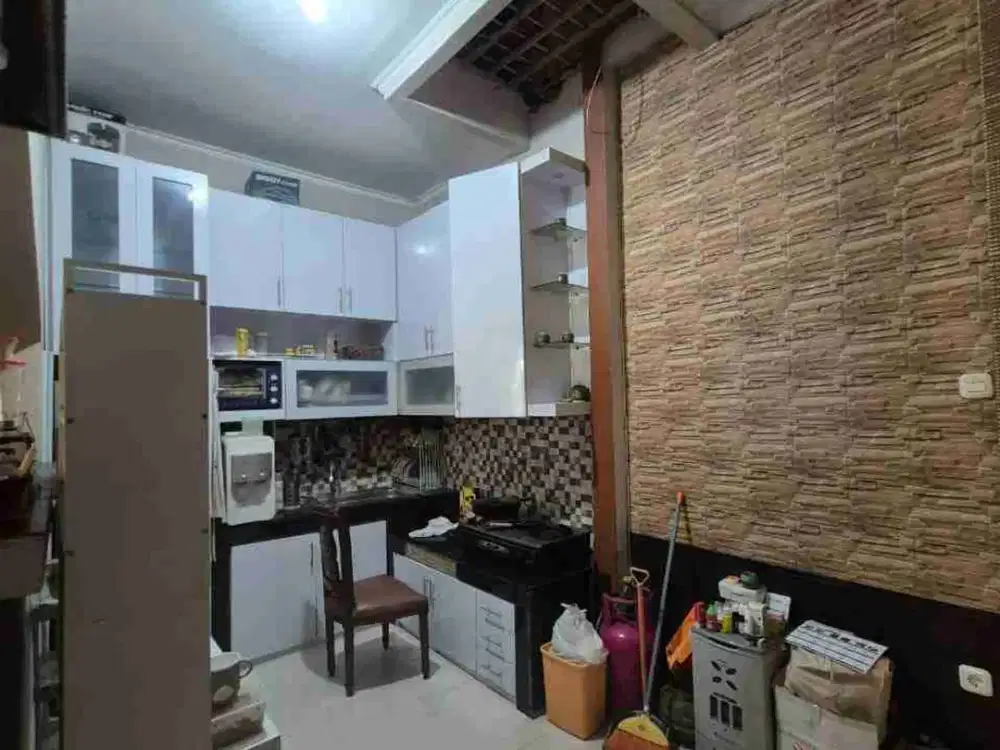 rumah mewah bisa unk kantor murah strategis di Arcamanik dkt sport jabar