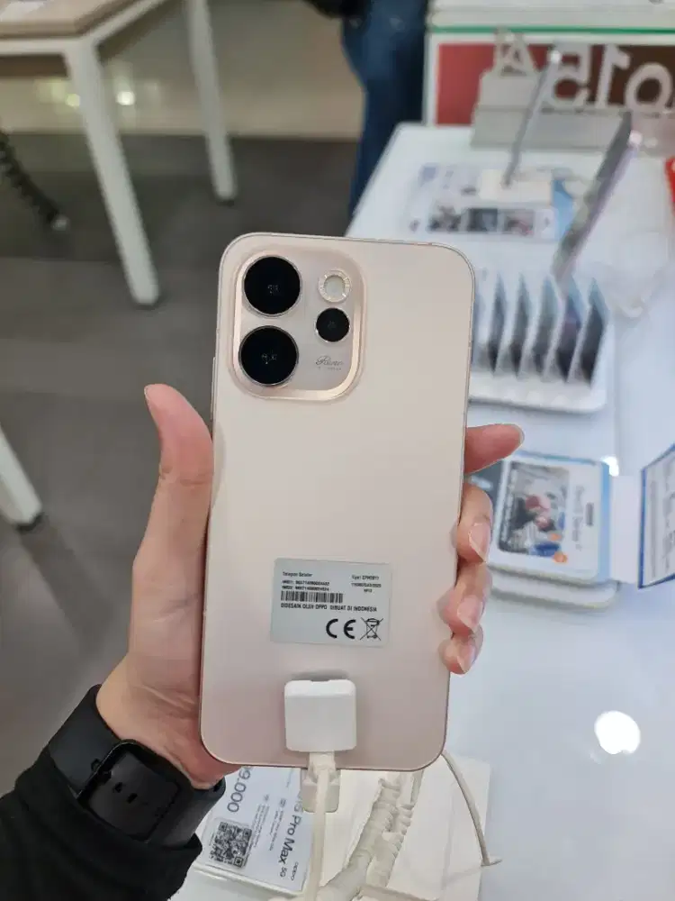 Oppo reno 15 pro max garansi resmi bisa kredit