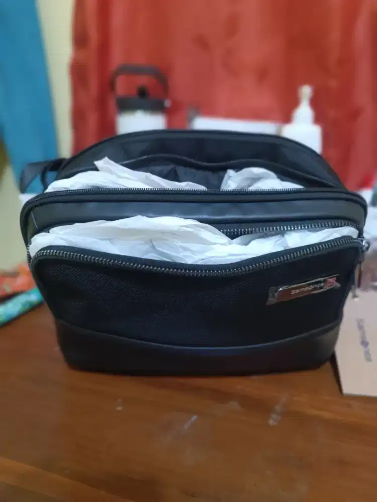 Samsonite Sefton Horizontal Crossbody