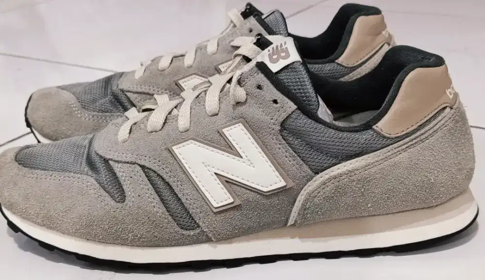 NB 373 size 42.5 (27