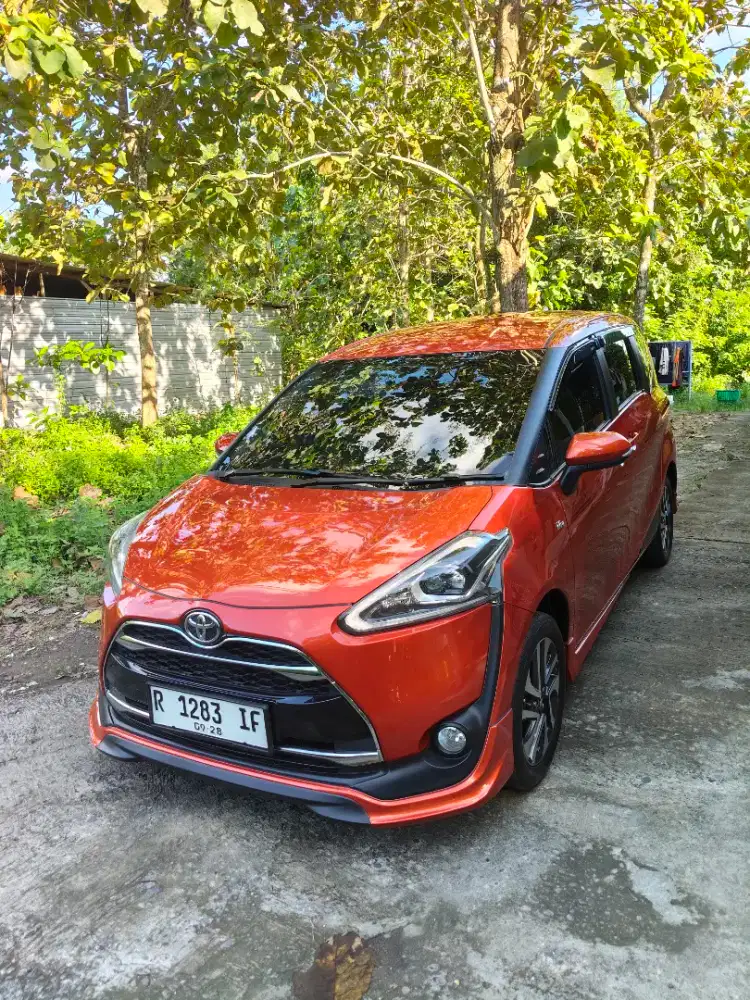 Toyota Sienta matic tipe Q 2018 kilometer 40rb