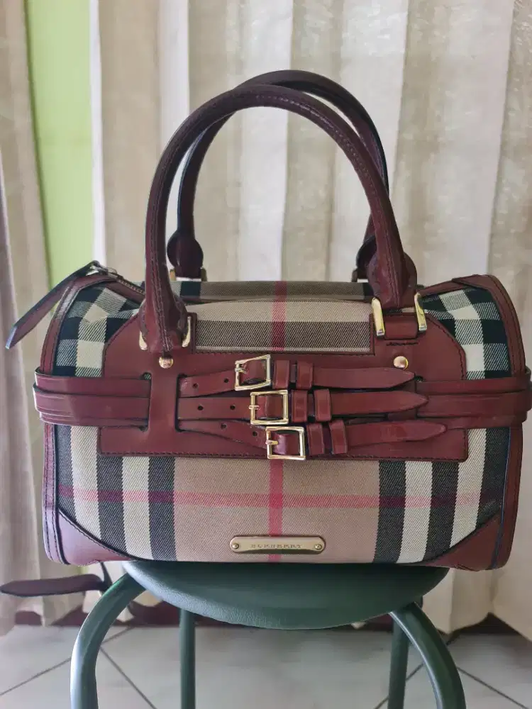 Tas Wanita Burberry