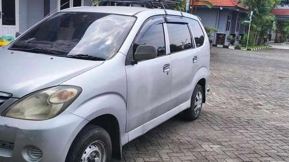 Daihatsu Xenia 2004 Bensin