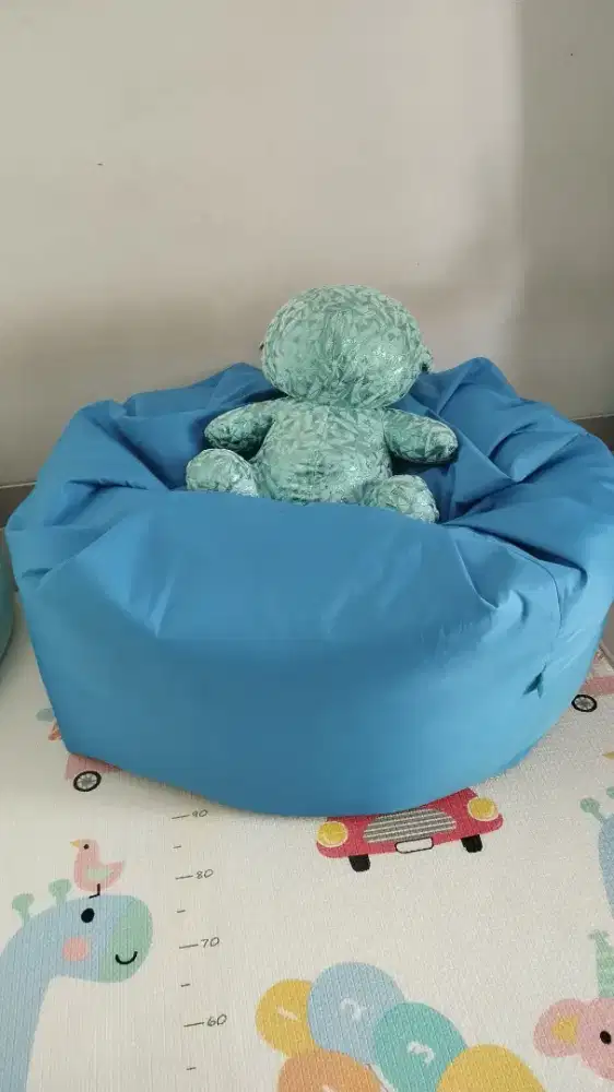 Casha Bean Bag Round (L) - Gummy (L) - Triangle (L) PreLoved