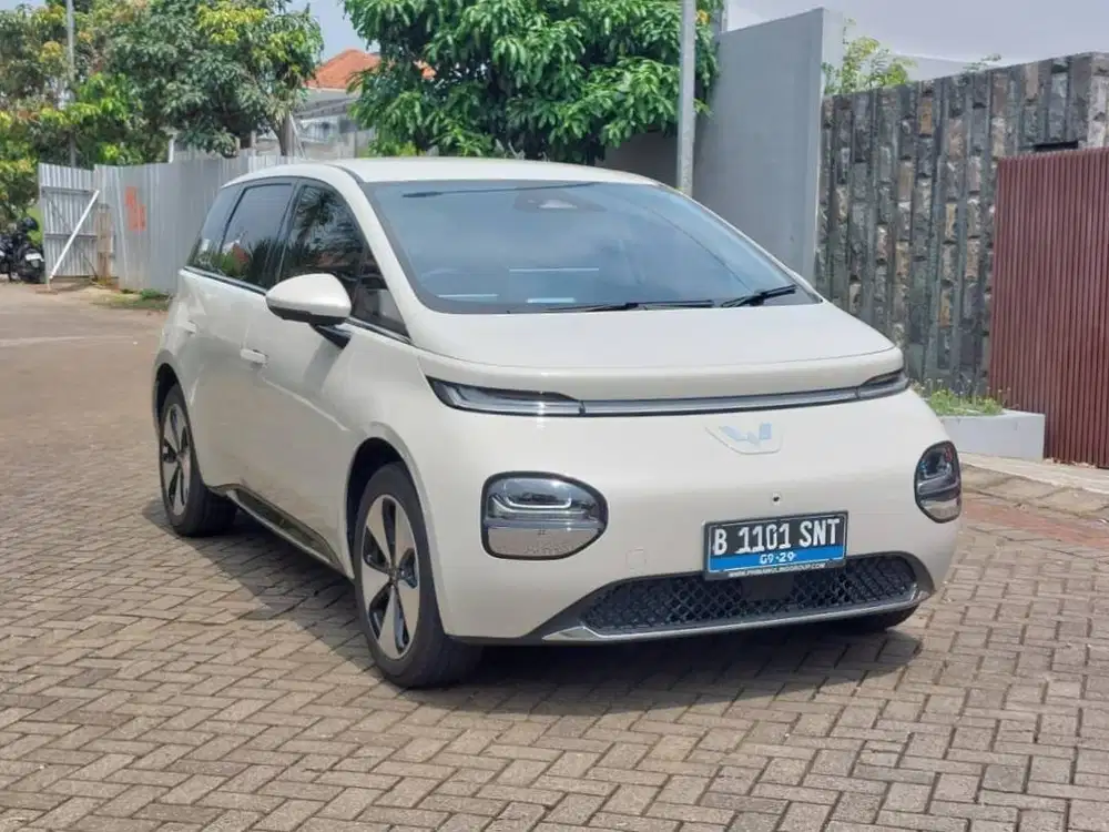 Wuling Cloud EV Pro 2024 km 14rb