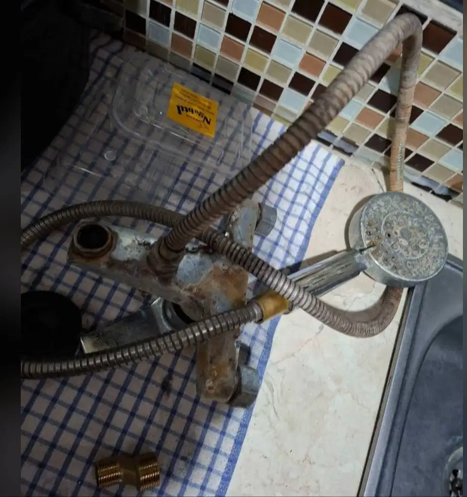 Jual Besi Tua SHOWER PANAS DINGIN