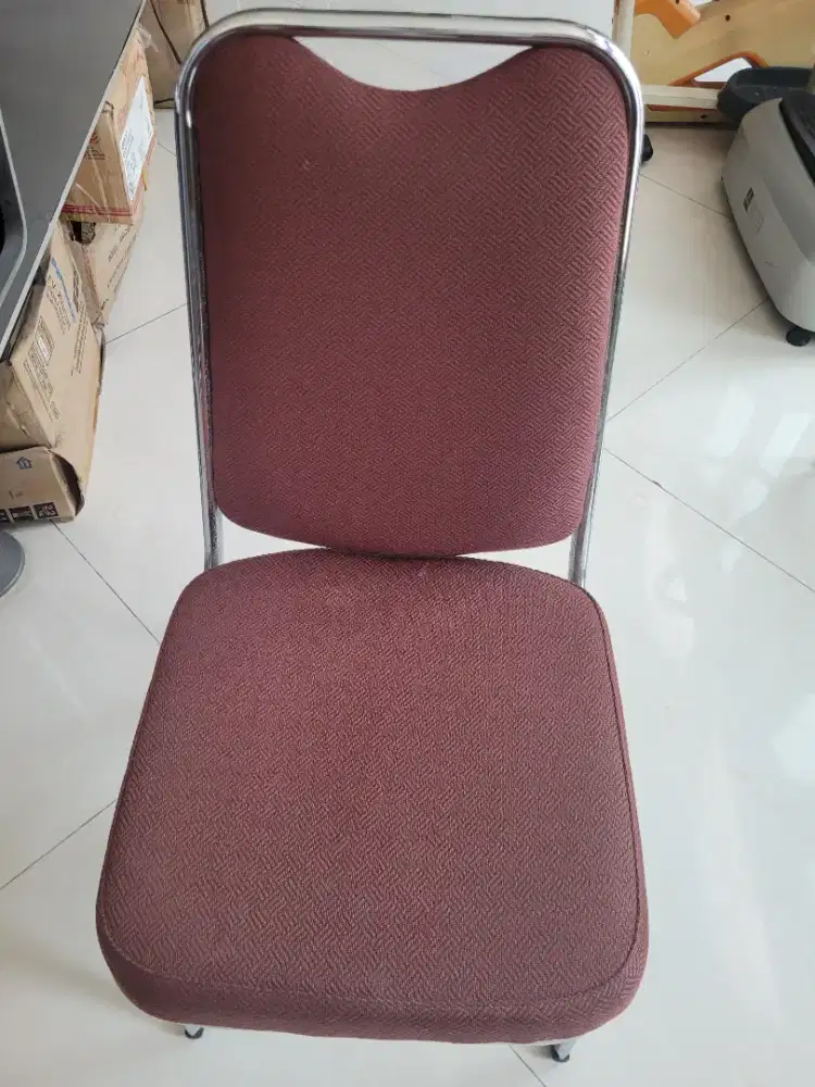 Kursi futura kondisi baik