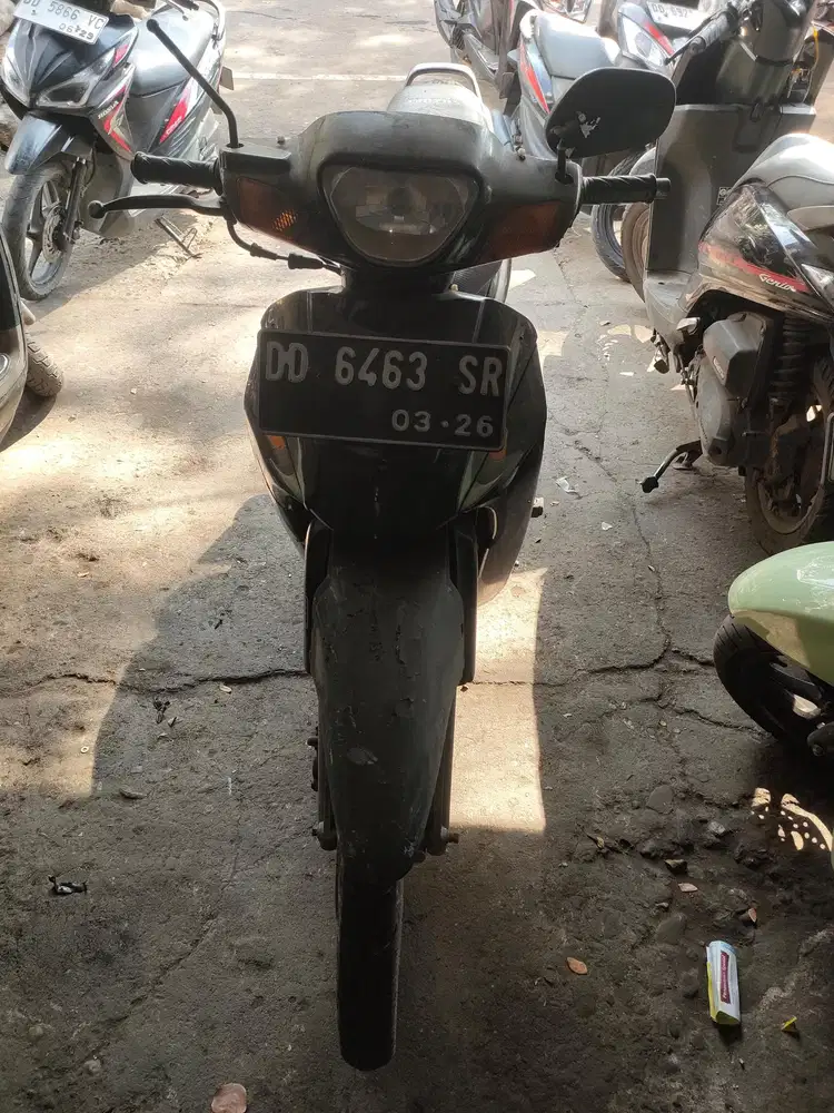 Suzuki Shogun 2001 hitam