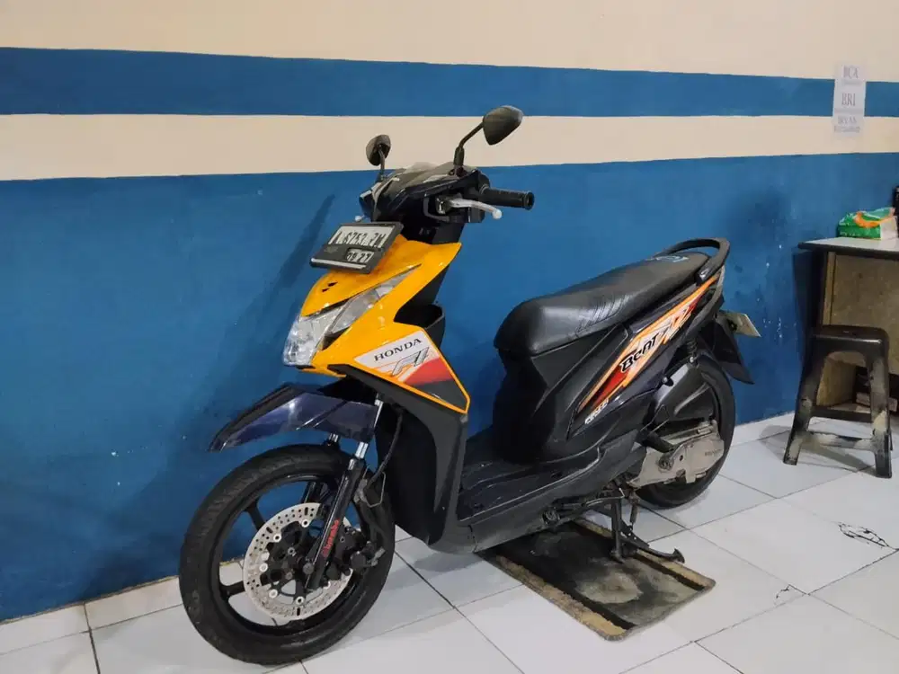 jual cepat Honda beat fi 2013 kondisi gres siap pakai