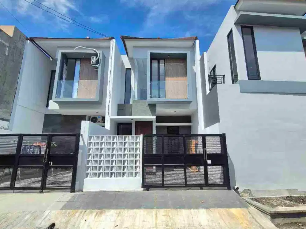 RUMAH BARU TAMAN PONDOK INDAH WIYUNG SURABAYA ROW 4 MOBIL
