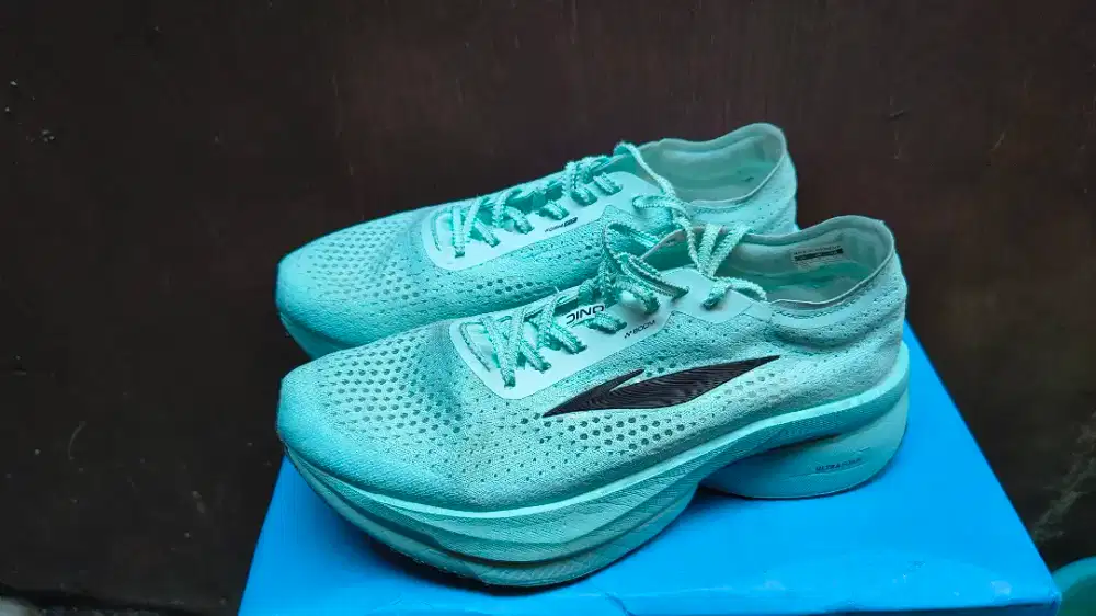 Sepatu Lari Lycan Sonic Boom