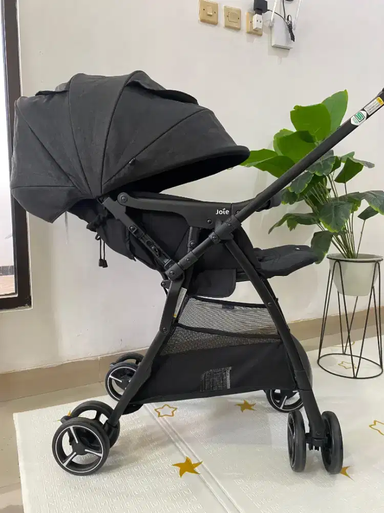 STROLLER JOIE SMA BAGGY LIGHTWEUGHT MULUS BANGET LIKE NEW
