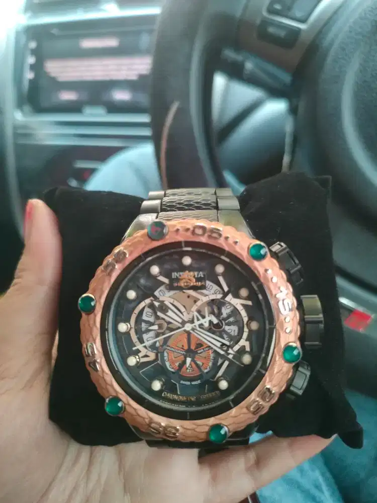 Jam tangan Invicta