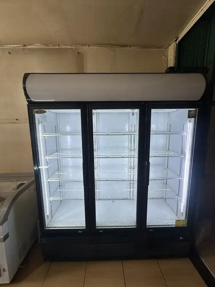 DIJUAL CHILLER STARCOOL 3 PINTU KONDISI BERFUNGSI BAIK