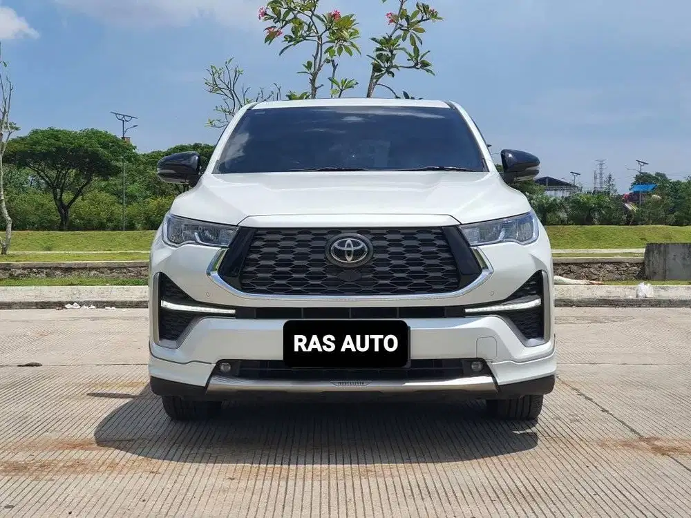 SUNROOF!!  Toyota Innova Zenix Q Modellista Hybrid TSS CVT AT 2023 Pth