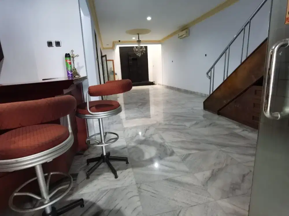 Dijual Rumah 2 Lantai di Taman Aries Uk.8x25 SHM Turun Harga