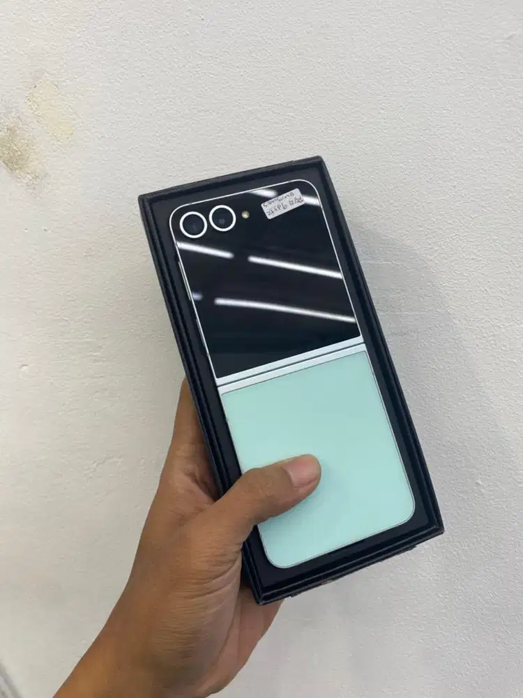 Samsung Z flip 6 sein 256Gb fullset