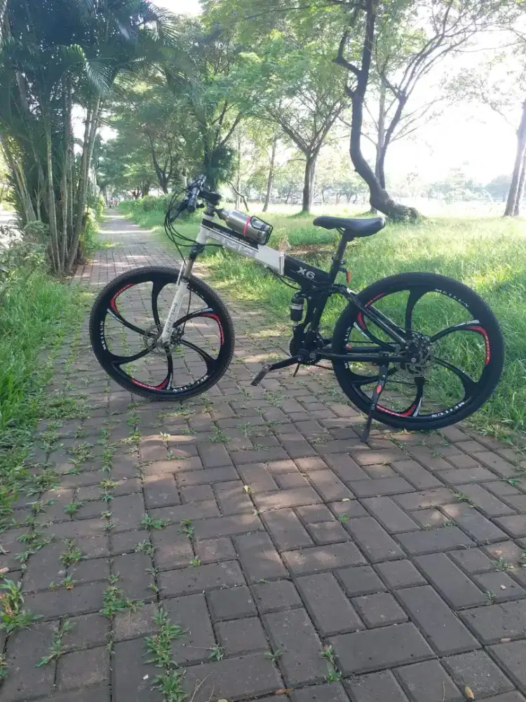 SEPEDA LIPAT BMW X6