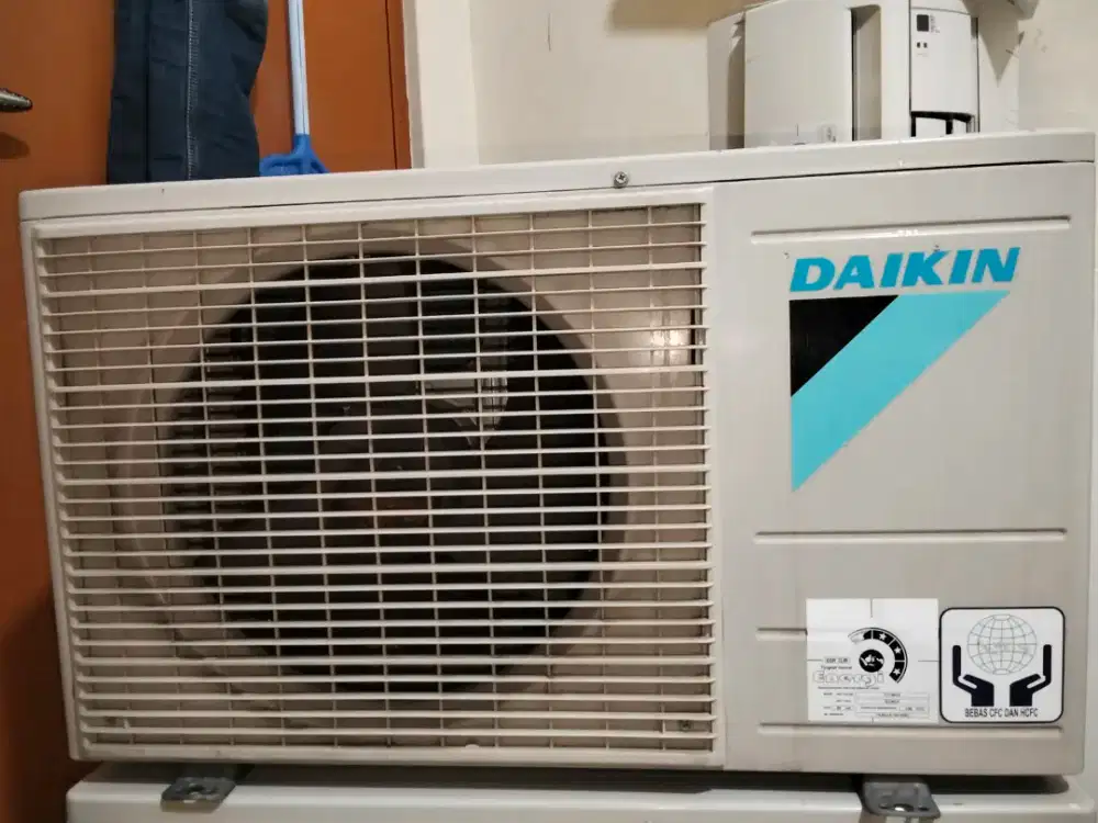 Outdor ac setengah pk Daikin thailand R32