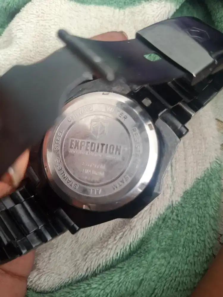 Jam tangan bekas