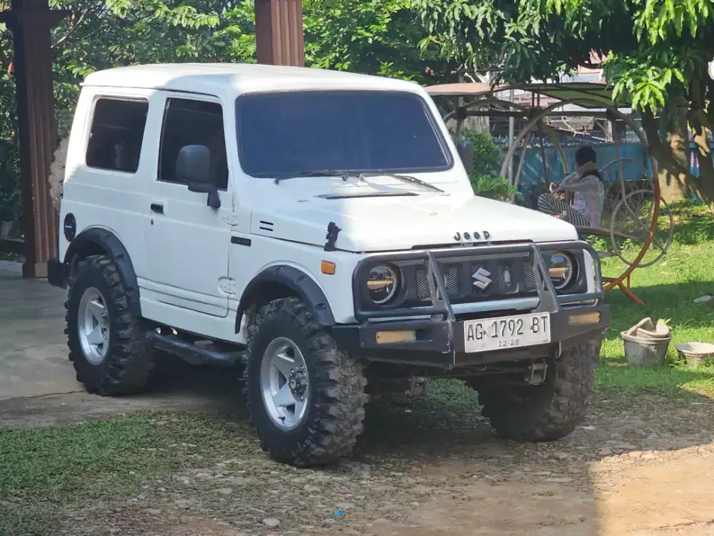 Dijual cepat Suzuki katana 4x4 th 1984 Ac, power stering