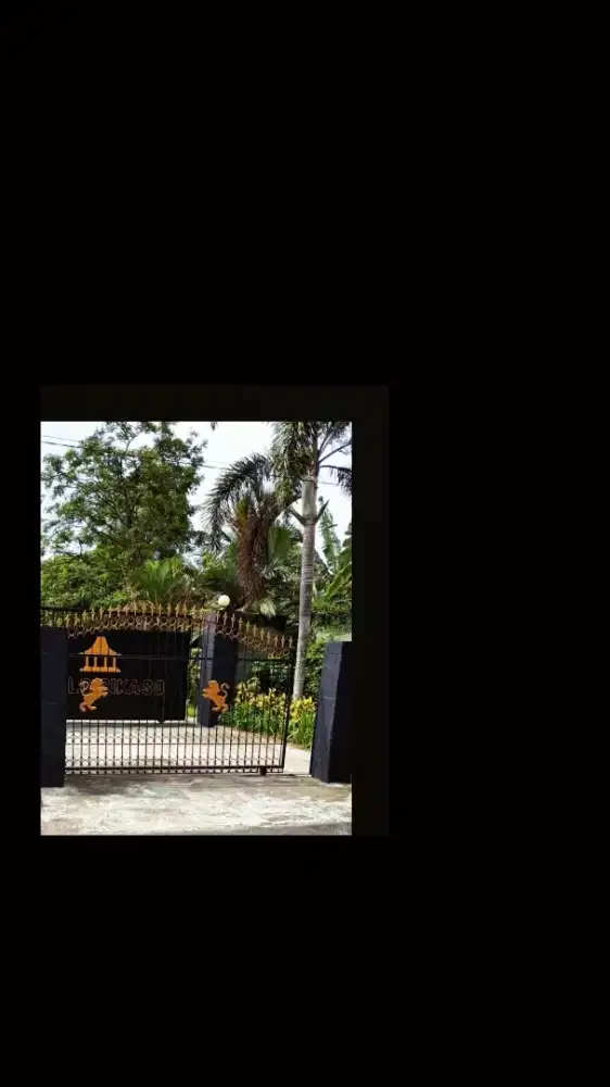 RUMAH PERISTIRAHATAN, NYAMAN & TENANG, DENGAN PENDOPO TUA & TANAH LUAS
