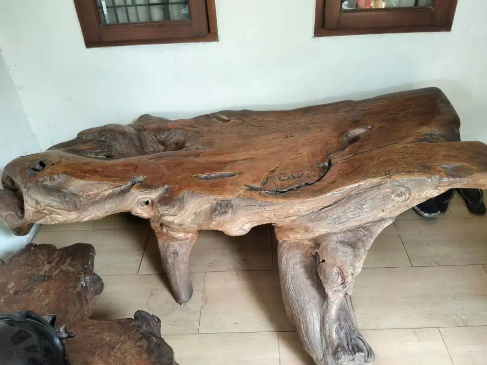 Kursi akar kayu jati