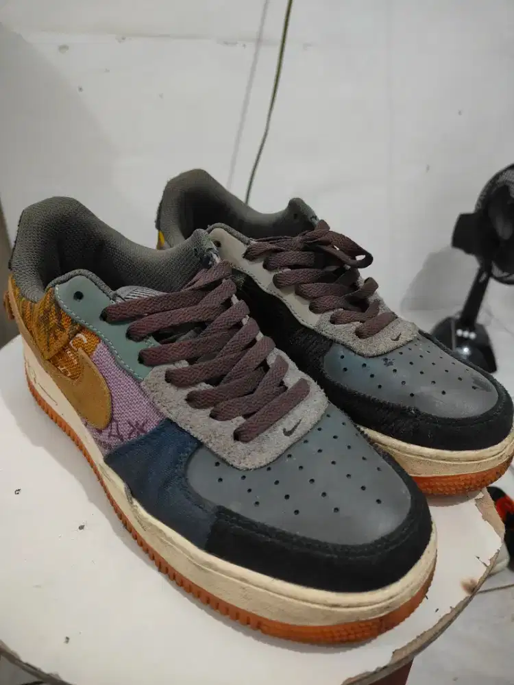 sepatu nike air force 1 low travis scott