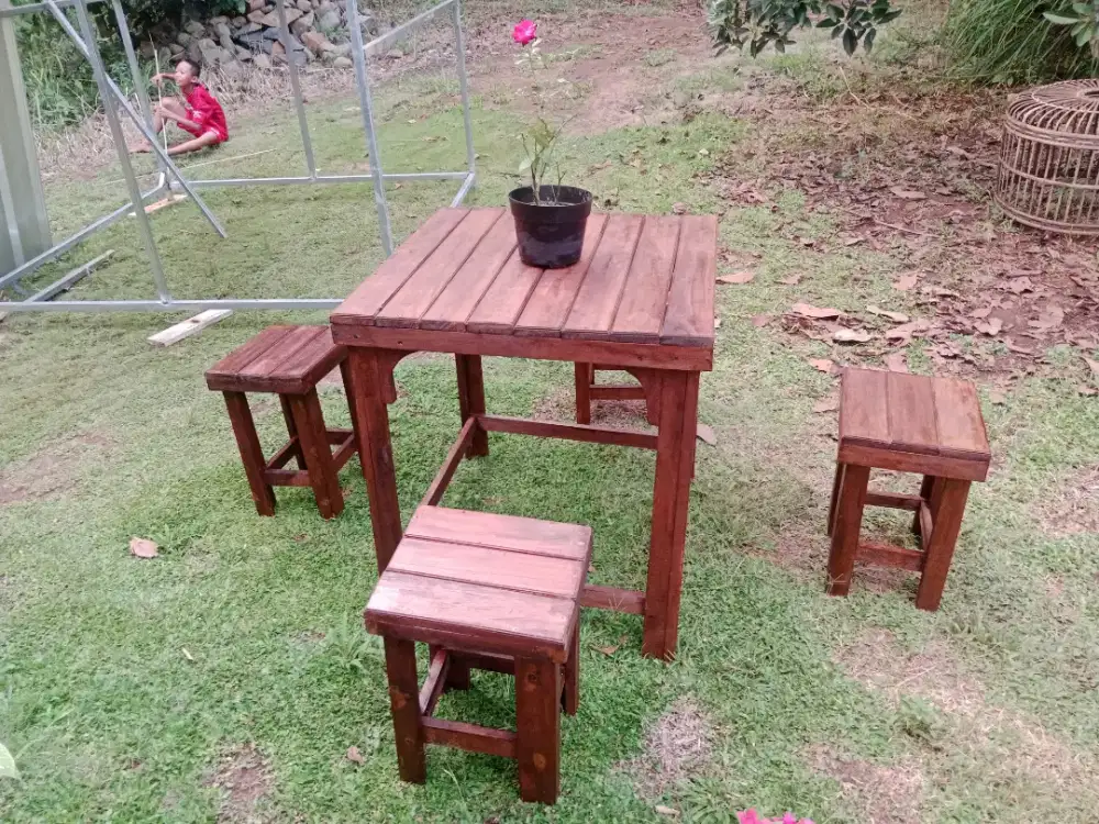 Meja kursi per set, nego