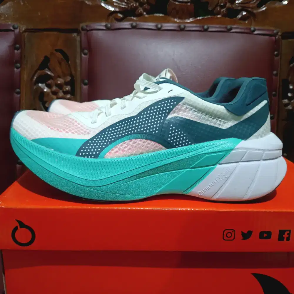 Sepatu Running Ortuseight Hyperfuse 3.0 Uk. 39