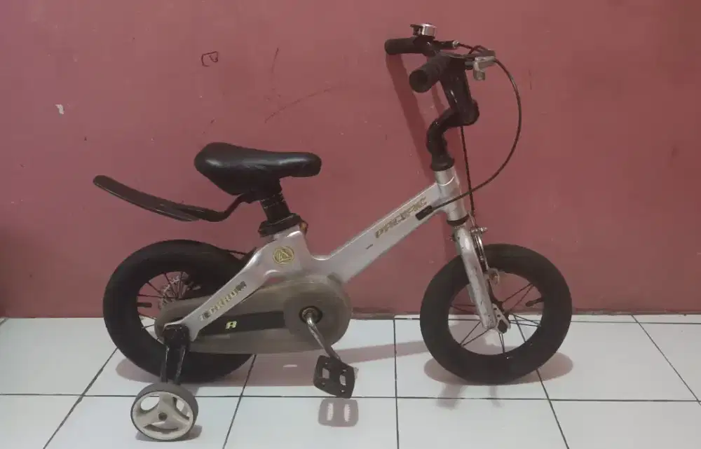Sepeda anak BMX Pasific Zeckrom 12 inch