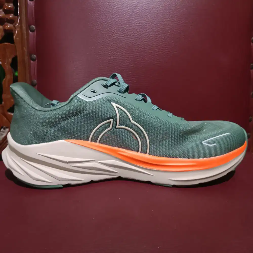 Sepatu Running Ortuseight Hyperfuse 2.2 Uk. 41