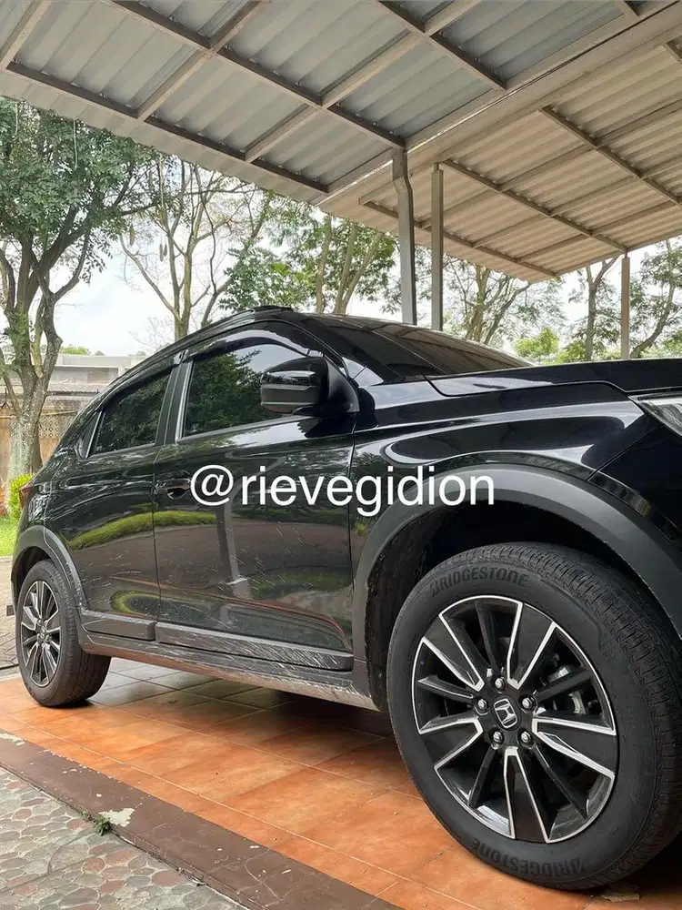 Jual santai Honda WR-V 1.5L RS 2024 Hitam RASA BARU