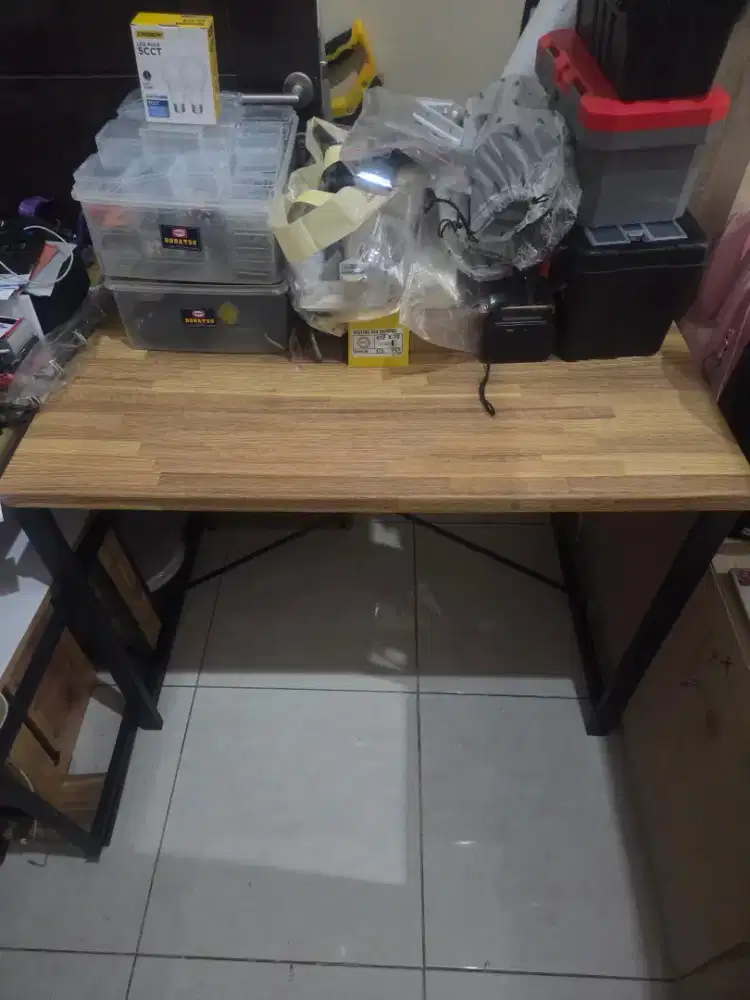 Dijual Meja 100x70x75 + 2 kursi