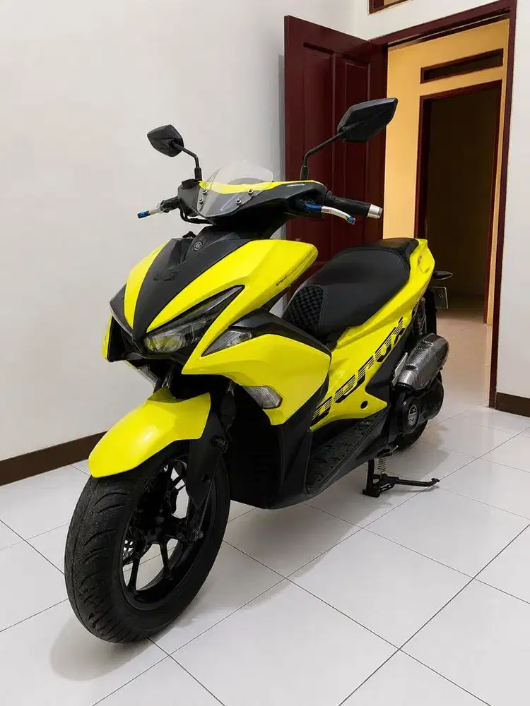 aerox tahun 2018 kuning