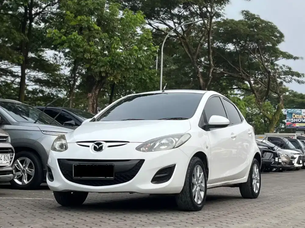 MAZDA 2 V 1.5 AT MATIC 2012 PUTIH KM 98RB
